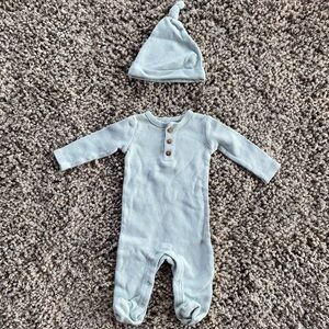 Ensemble tuque et pyjama bébé 0-3 mois